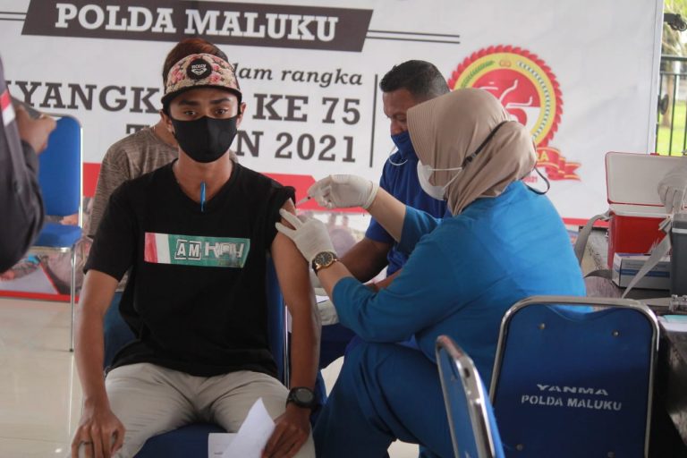 Polda Maluku Kembali Mengadakan Vaksinasi Kepada Ratusan Warga