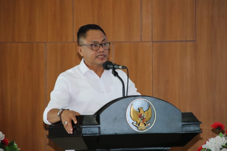 Sekda Buka Sosialisasi Implementasi GCG kepada BUMD se-Maluku