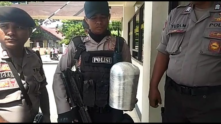 Diduga Bom, Benda Mencurigakan diamankan Polisi di SMK 1 Ambon